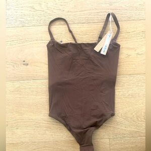 NWT SKIMS BODYSUIT
